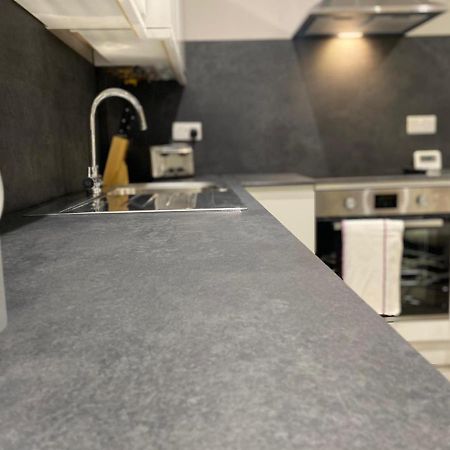 Amazing Central High Street Self Contained Apartments By Syl Watford  Luaran gambar