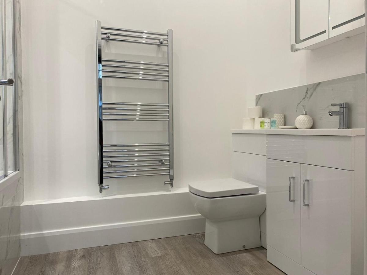 Amazing Central High Street Self Contained Apartments By Syl Watford  Luaran gambar