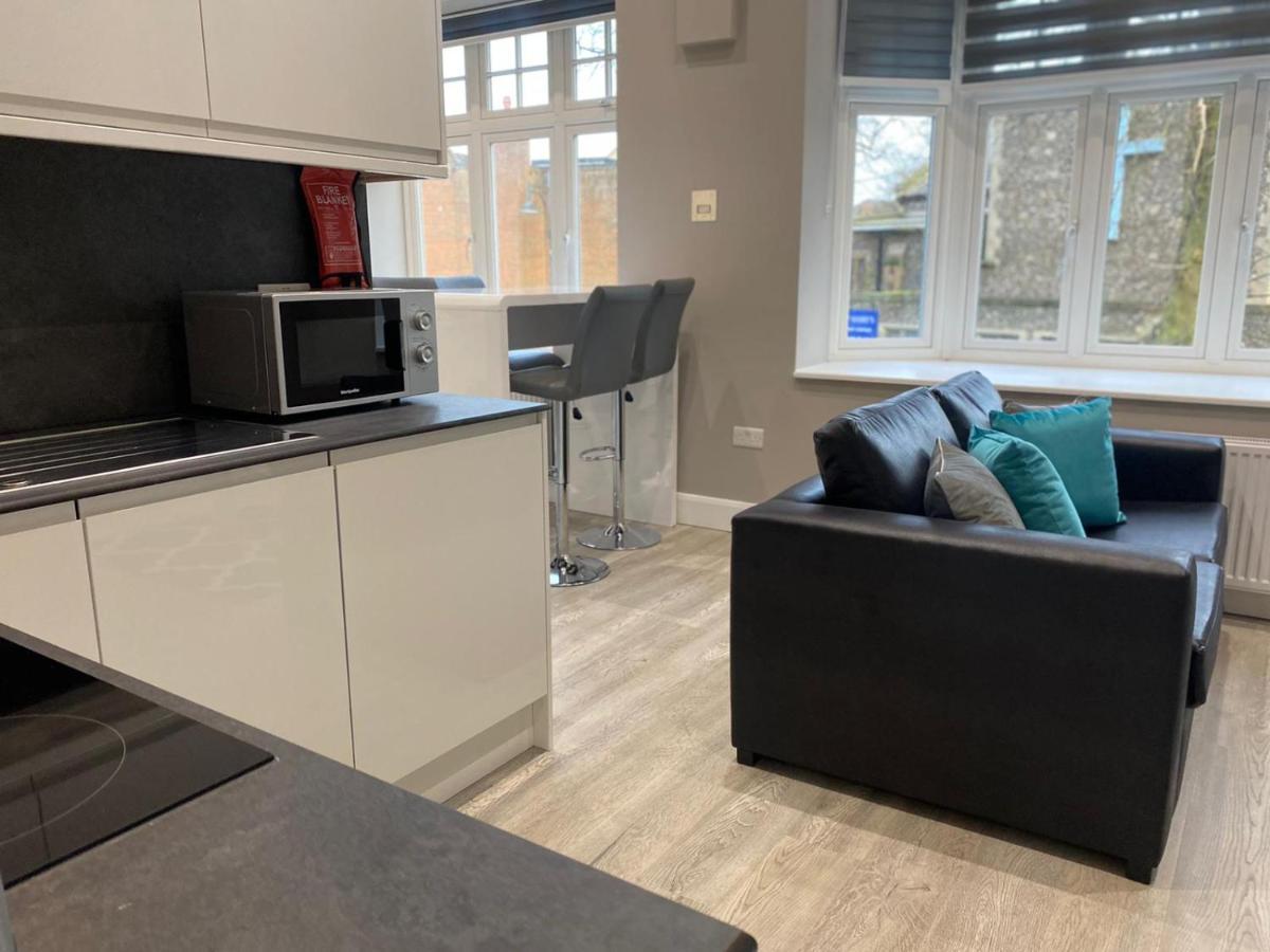 Amazing Central High Street Self Contained Apartments By Syl Watford  Luaran gambar