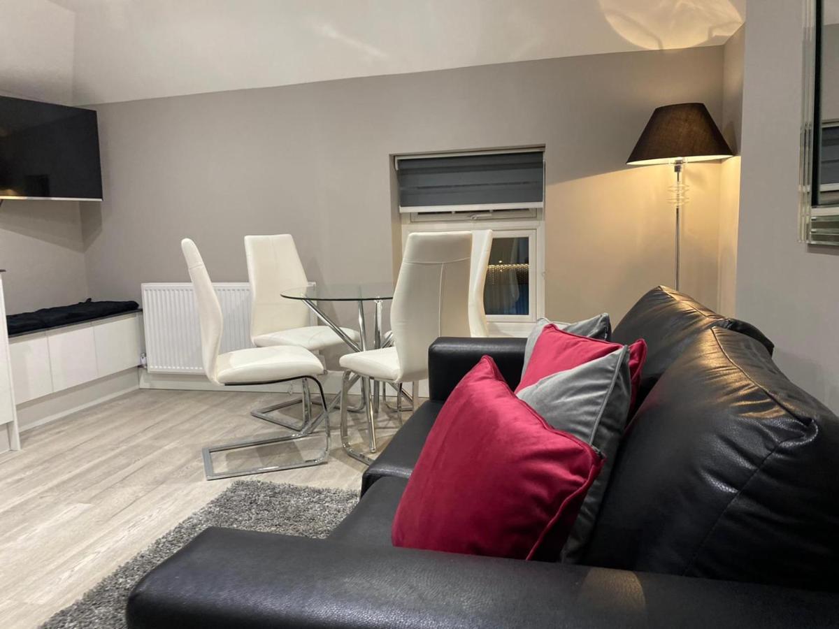 Amazing Central High Street Self Contained Apartments By Syl Watford  Luaran gambar