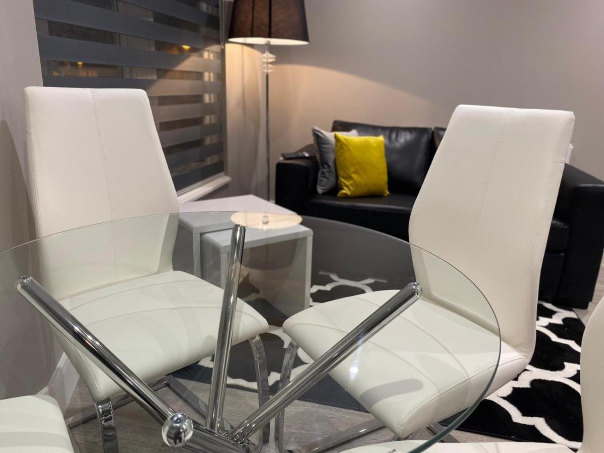 Amazing Central High Street Self Contained Apartments By Syl Watford  Luaran gambar