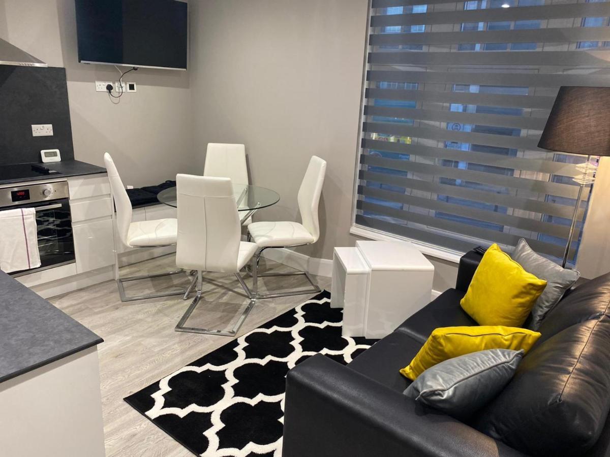 Amazing Central High Street Self Contained Apartments By Syl Watford  Luaran gambar