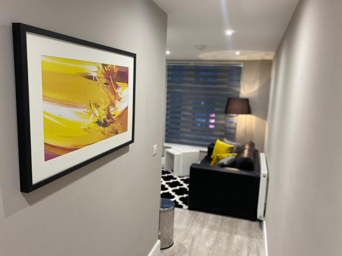 Amazing Central High Street Self Contained Apartments By Syl Watford  Luaran gambar